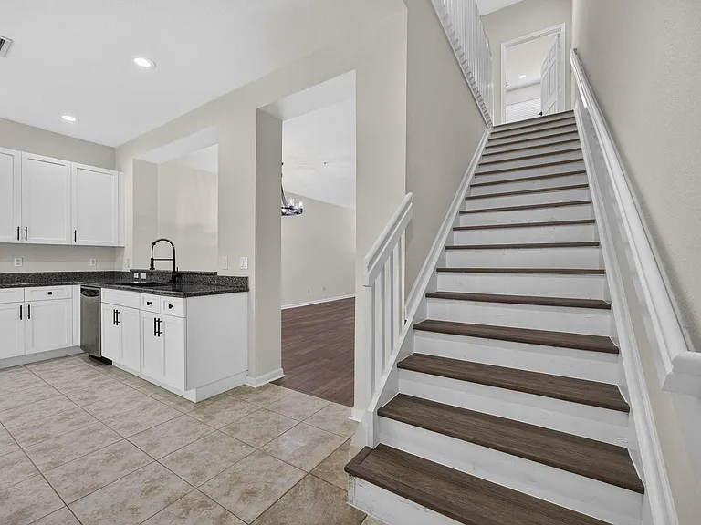 425 Greenwich Cir #204 — Photo 21