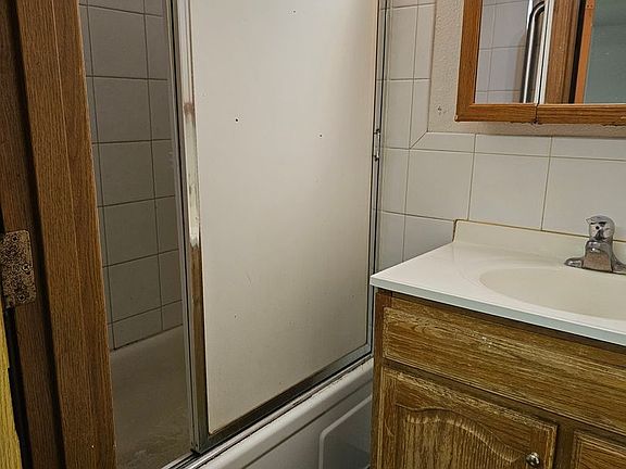 2nd image of 1458 Noble St #2