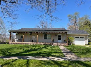 317 Wetaug Rd, Dongola, IL 62926