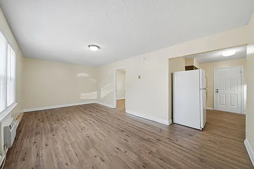 655 7th Ave SW Photo 1
