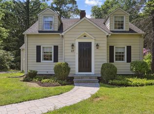 69 New St, Ridgefield, CT 06877