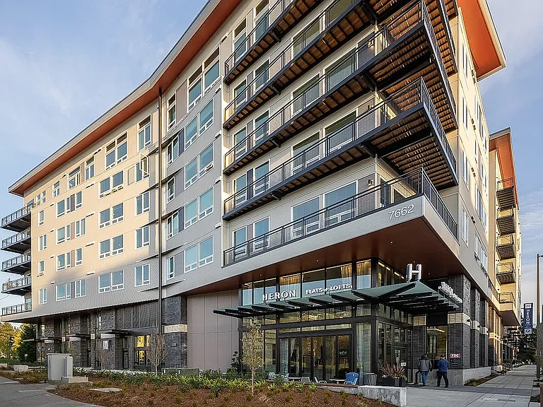 z-060326-Heron Flats & Lofts — Photo 5