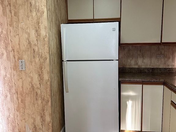 5th image of 533 Thomas Rd
