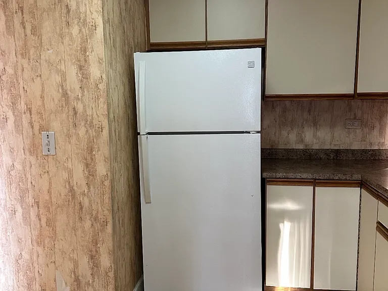533 Thomas Rd — Photo 5