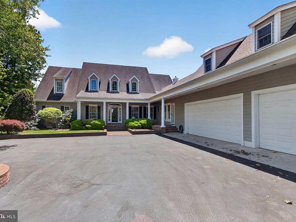1st image of 6 Comfort Ct