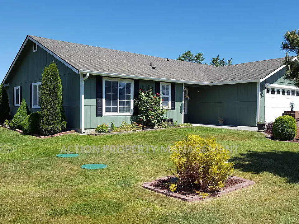 221 Independence Dr