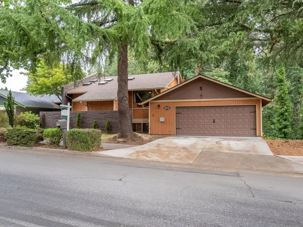 3595 SE 1st St, Gresham, OR 97080