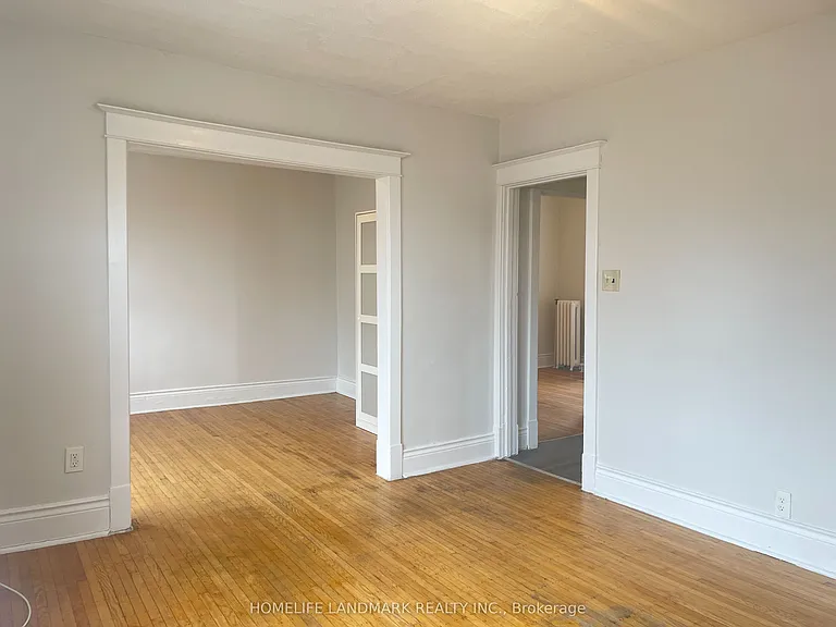 985 Main St E #3 — Photo 16