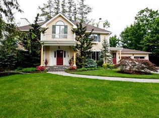 20 Overlook Rd, New Rochelle, NY 10804