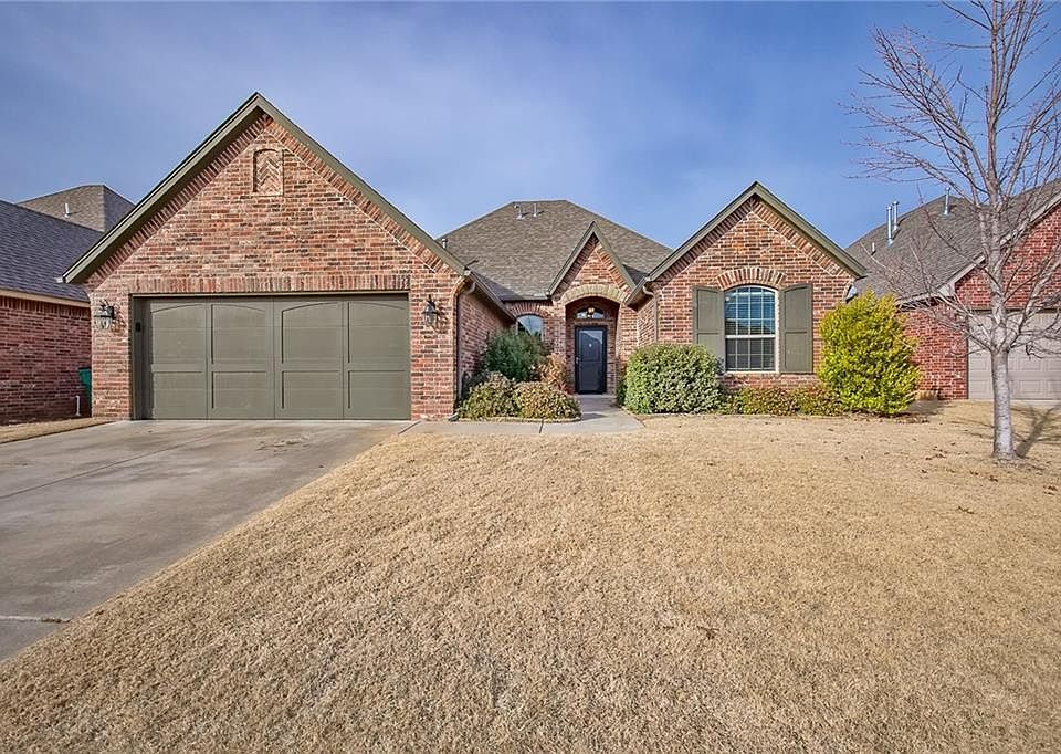 1st image of 4913 SW 120th Pl