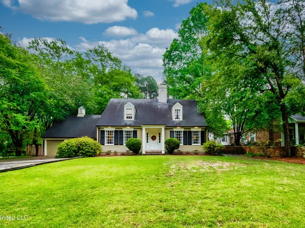 3712 Hawthorn Dr, Jackson, MS 39216