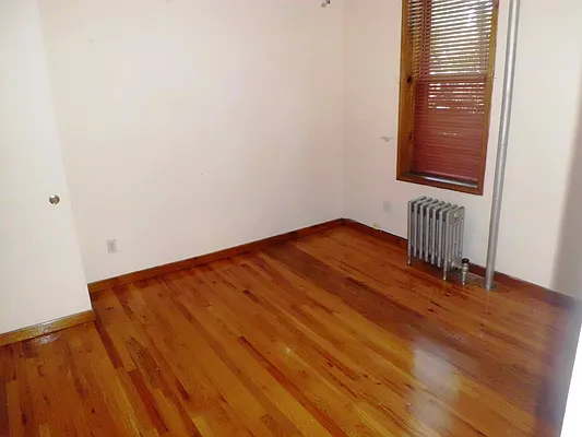 Rented by Maximus Realty Group | media 6