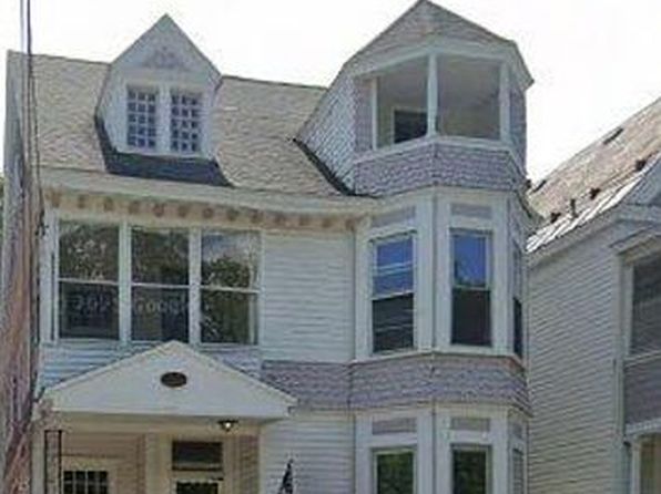 1066 Gillespie St