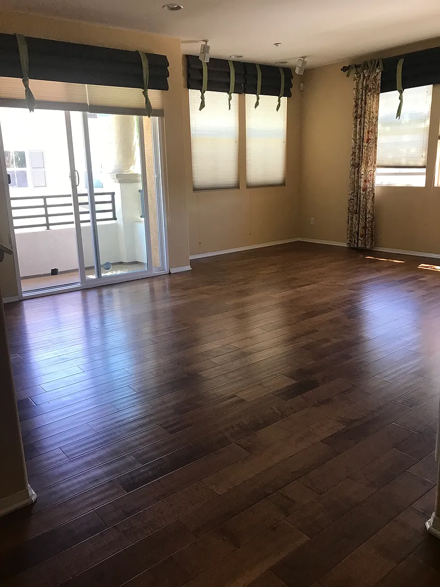 Building Photo - 5053 Plaza Promenade