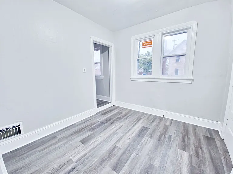 4321 Storer Ave — Photo 9