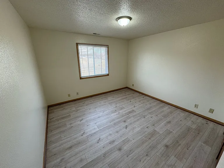 Pine Tree Apartments — Photo 27