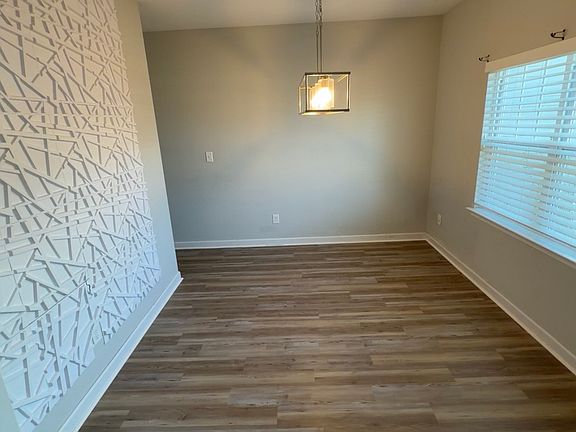 4th image of 331 Rainmaker St