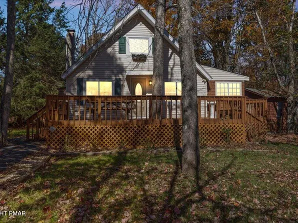 232 Nadine Blvd, Pocono Summit, PA 18346