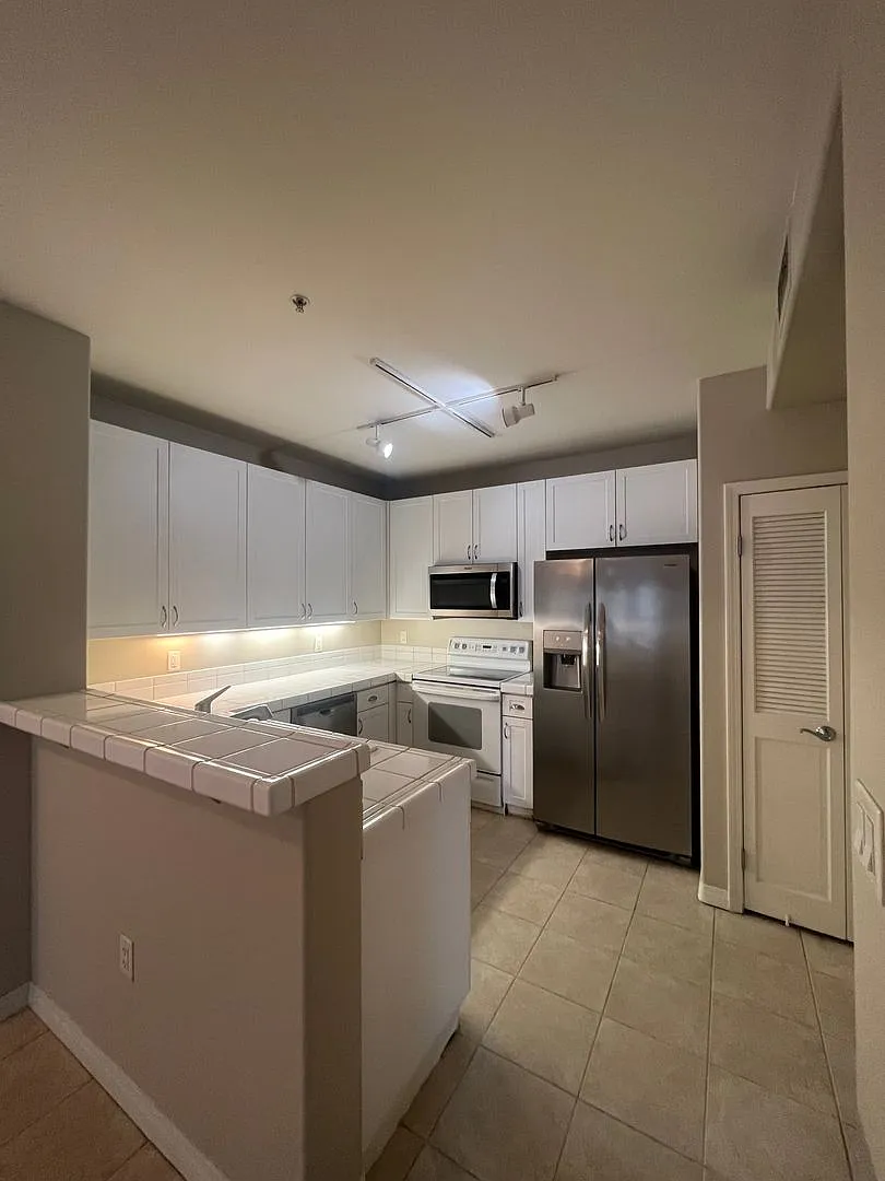 1 Bed Unit in Little Italy - Porto Siena - Parking Space — Photo 2