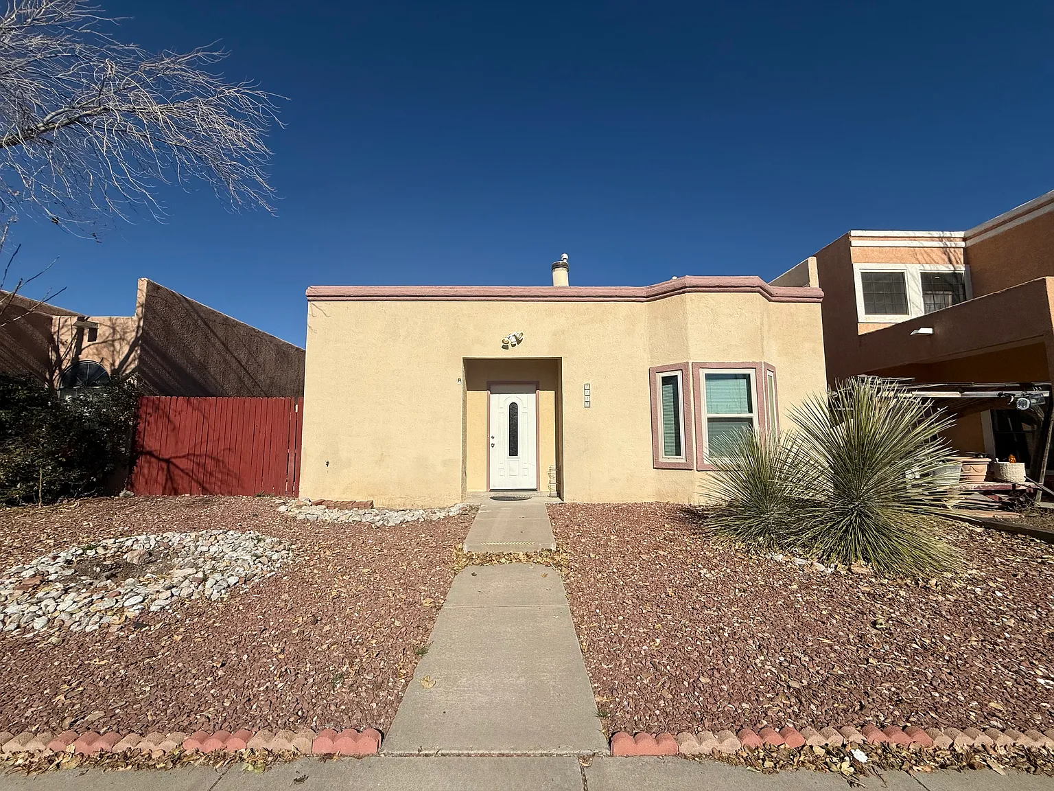3 bed, 1662 sqft, $1,995 — Photo 2