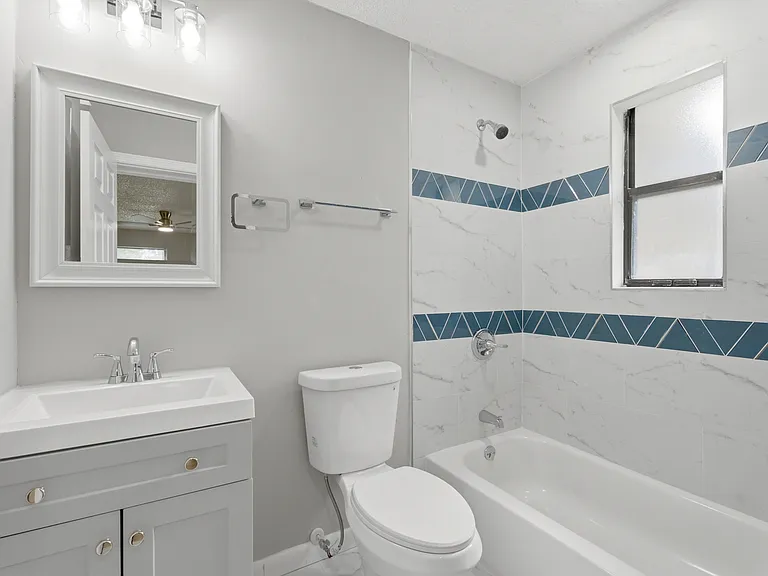 6766 London Bridge Ln — Photo 25