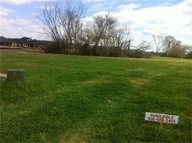 1st image of 165 Peel Point Dr