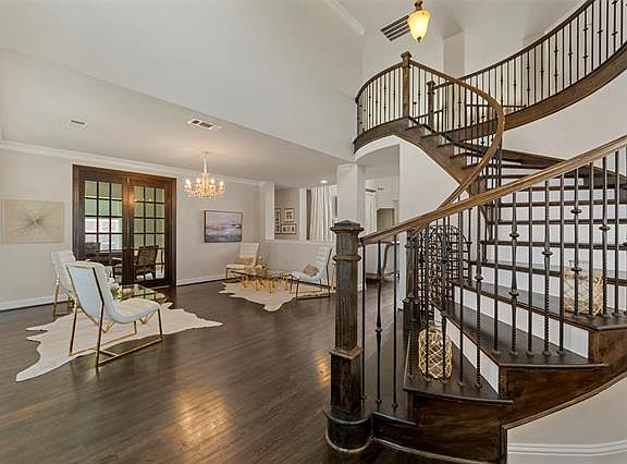 4th image of this home