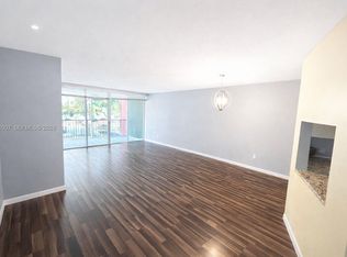 1780 191st St #210-2, Miami, FL 33179
