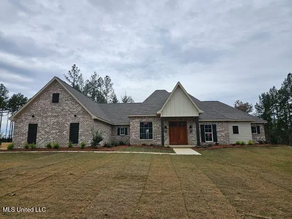 216 Lost Oak Ln, Brandon, MS 39047