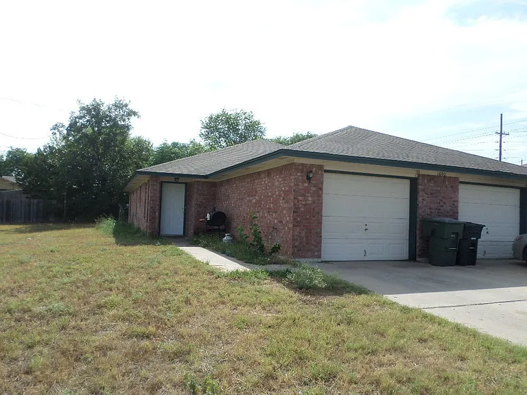 1602 Van Zanten Dr — Photo 1