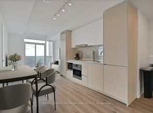 28 Interchange Way #4010, Vaughan, ON L4K 5C3