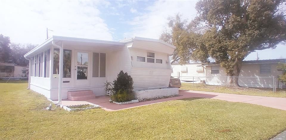 1st image of 809 Harmony Ln