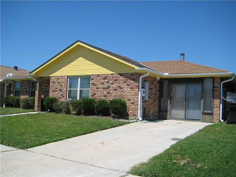 1st image of 6931 Queensway Dr