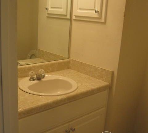 5th image of 5161 Victoria Dr