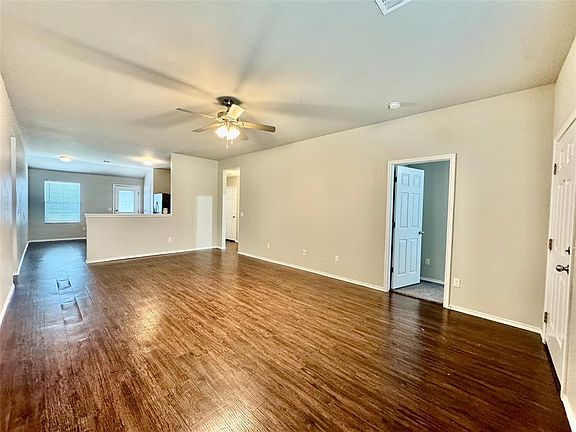 4th image of 1007 N Donald Way