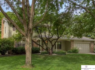 3710 Paddock Rd, Omaha, NE 68124