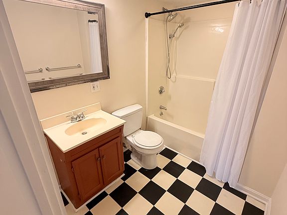 2nd image of 197-199 Mount Auburn St #1