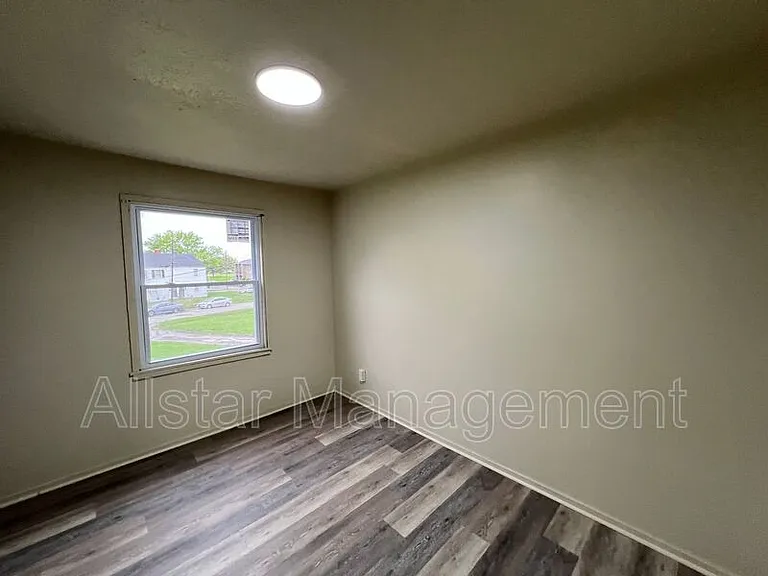 942 S Central Dr — Photo 12