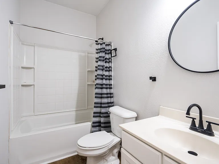 1738 Rock Ridge Dr — Photo 9