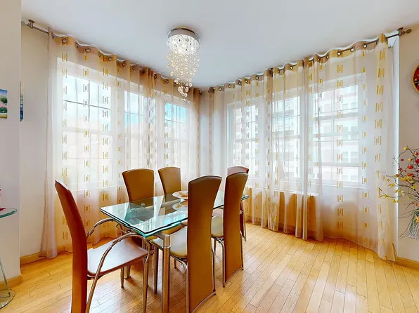 155 Oceana Drive East image 13 of 31