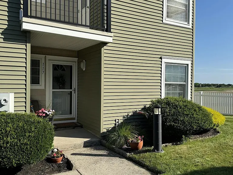 117 Folger Ct — Photo 1