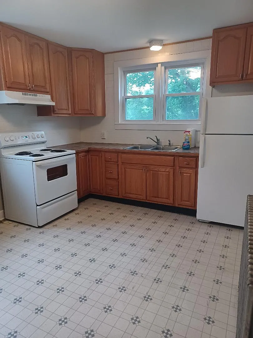 3110 Main St — Photo 4