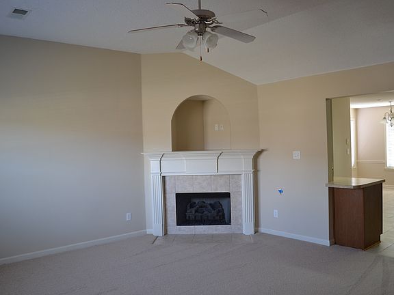 2nd image of 5723 Oakley Dr