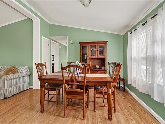 5th image of 46 Leisurewoods Dr