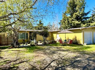 465 N 8th St, Lakeside, OR
