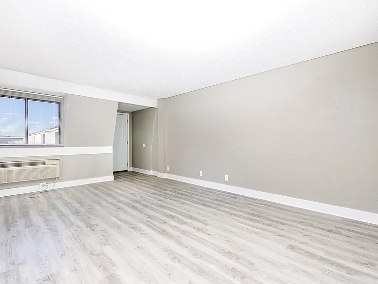 Heritage Apartments — Photo 13