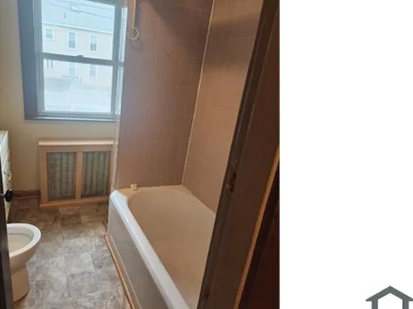 10 Warner St #1, Salem, MA 01970