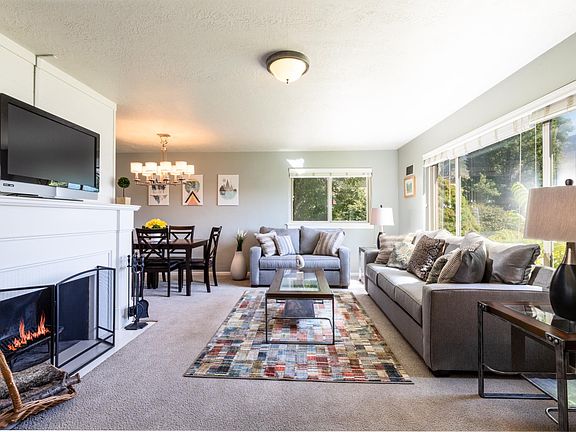 3rd image of 2875 E Loran Heights Dr