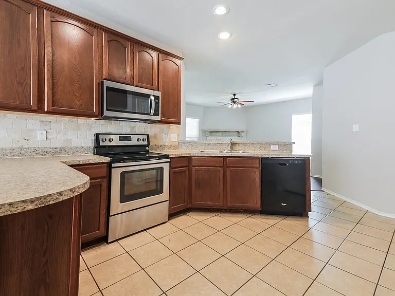 9915 Wethers Field Cir — Photo 9