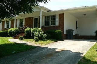 1st image of 506 Staples St
